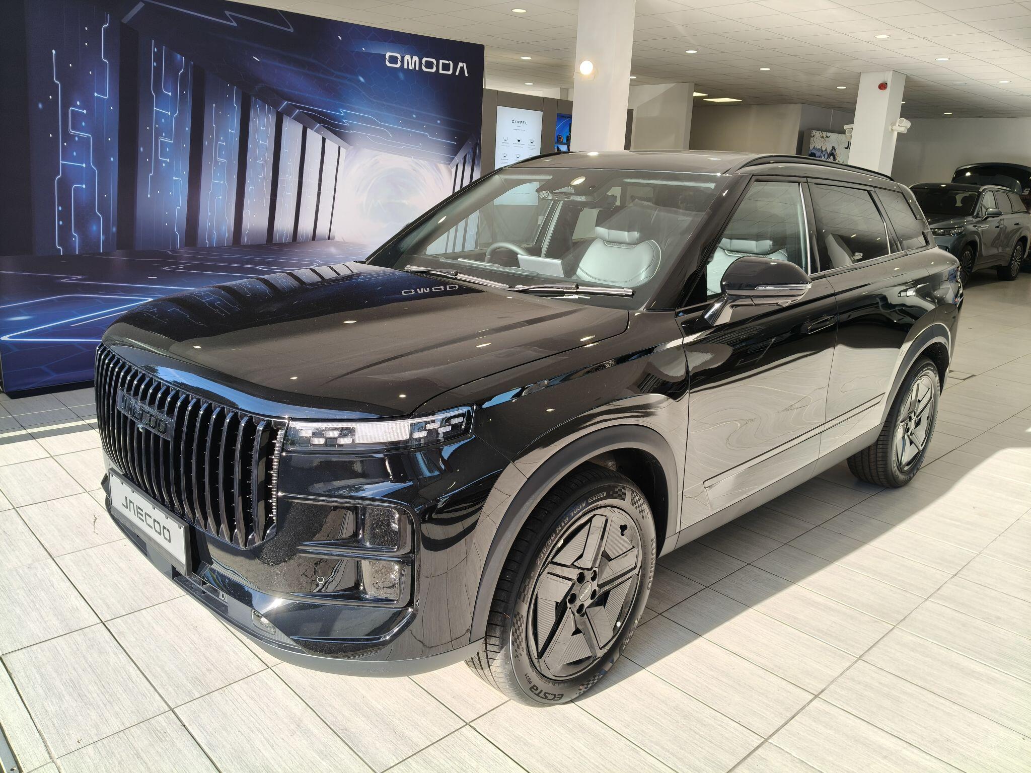 Large vehicle image